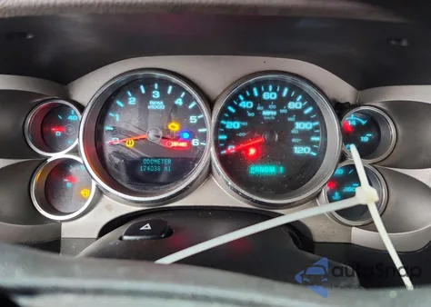 2014 Chevrolet Silverado K2500 Heavy Duty z USA, uszkodzony, nr VIN 1GC1KVCG0EF188432